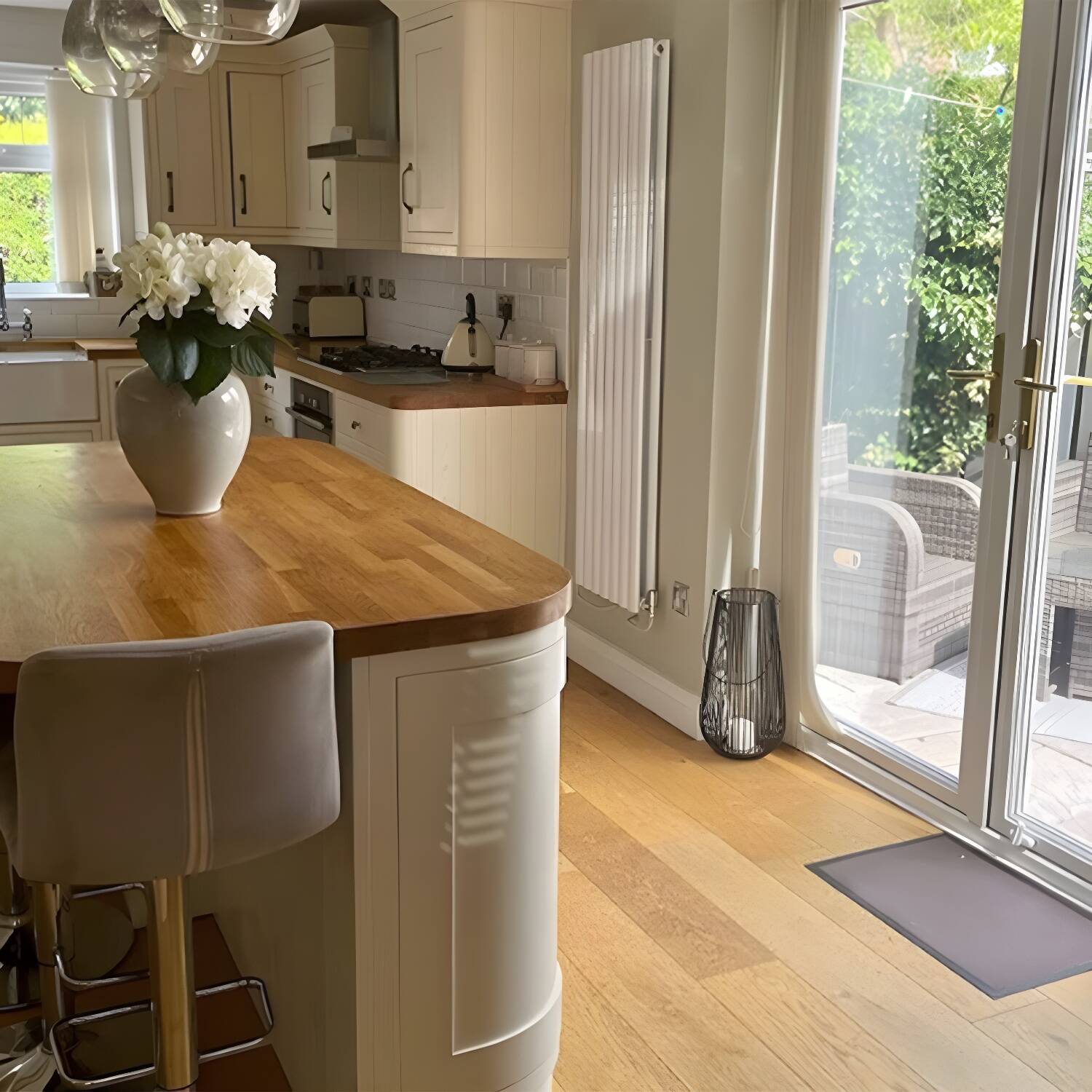 Light Wood Wire Brushed Matte Solid Wood Click-Lock Oak Engineered Hardwood Flooring